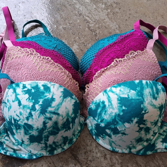 BOX's SMALL..BOX's... Medium BOX's Large ...Woman's shirts Pants...Dresses..etc - Picture 5 of 10